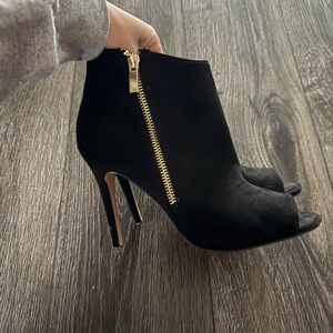 Women’s black suede heel boots size 8